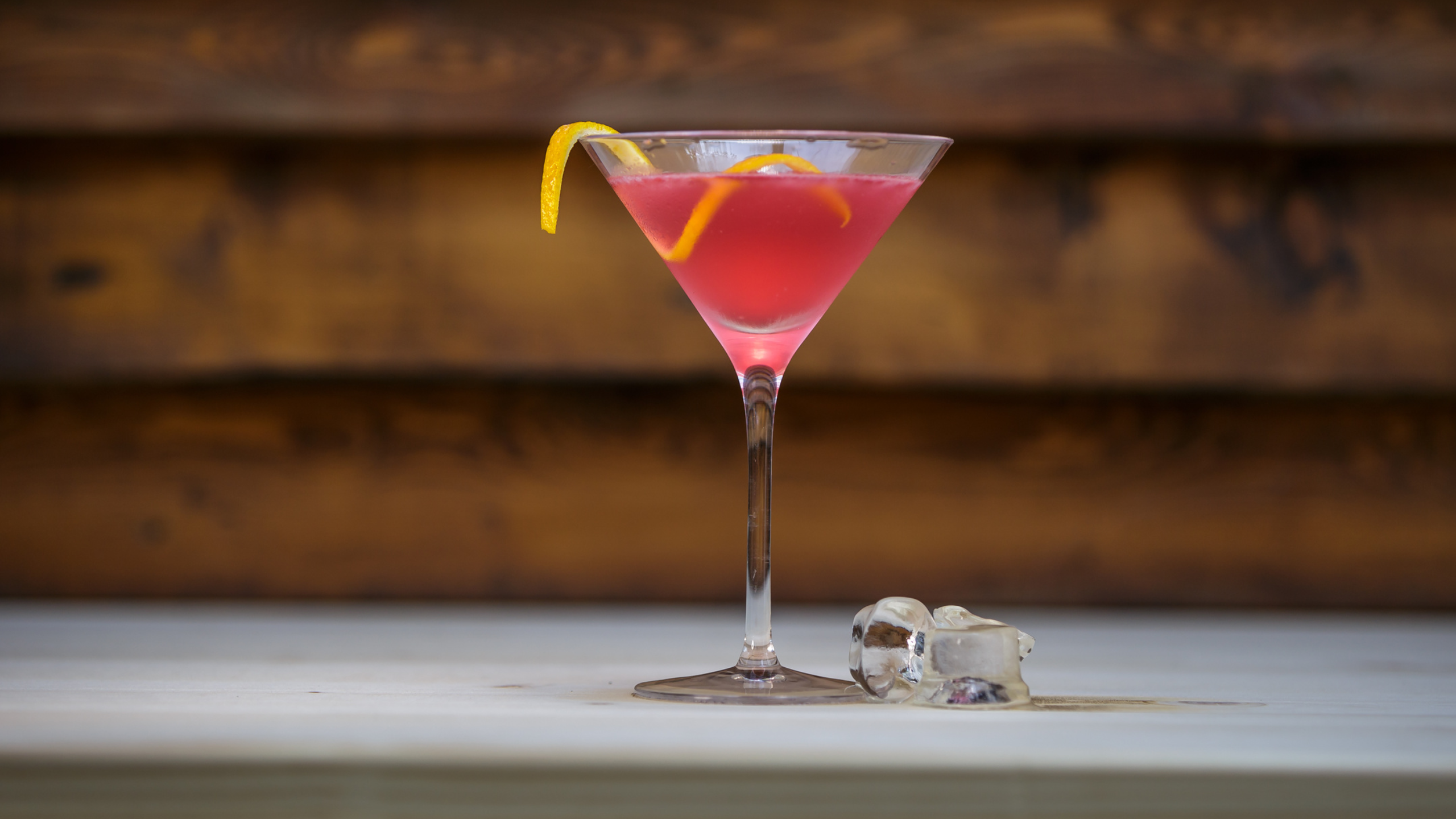 Read more about the article Cocktail Guide: How to Make a Cosmopolitan